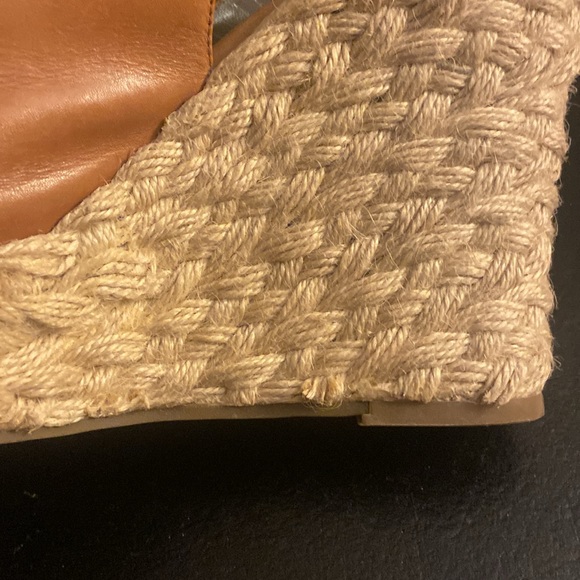 Jessica Simpson Giani tan leather wedge espadrille heel gold buckle size 9.5 - Picture 11 of 12